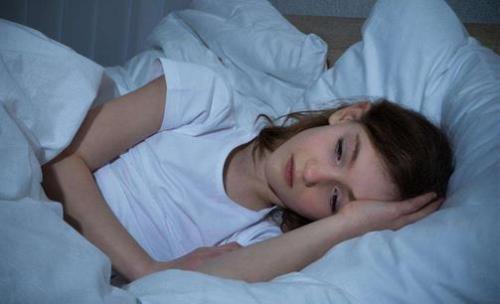 睡眠少会损伤身体711种基因，教你摆脱失眠损害